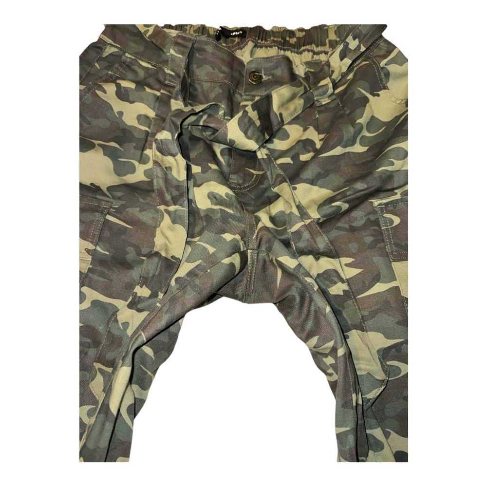 Camouflage Cargo Pants - Picture 3 of 5